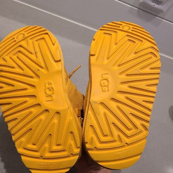 Ugg Suede Kids Boots - Picture 7 of 13